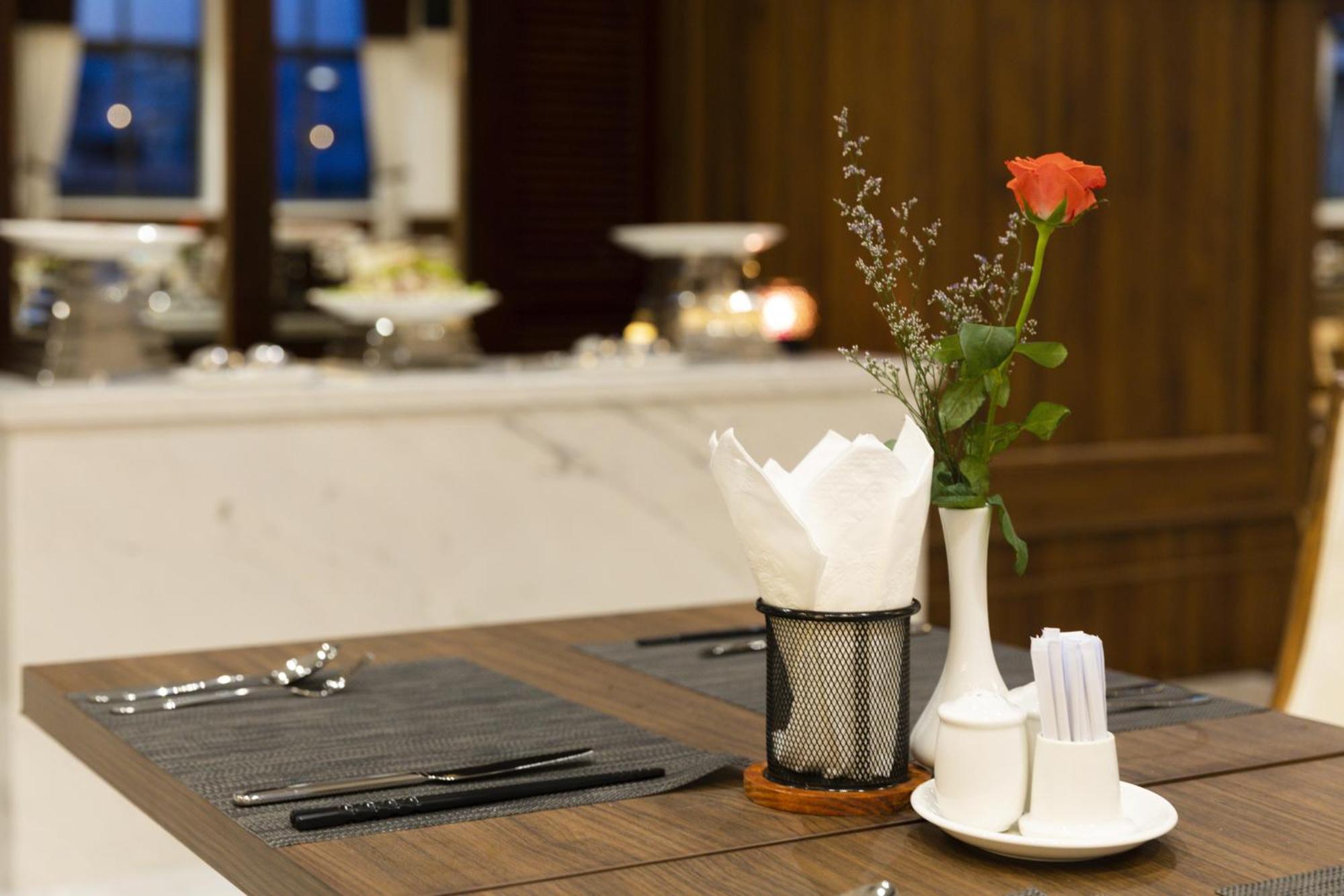 Daphovina Hotel Nha Trang Kültér fotó