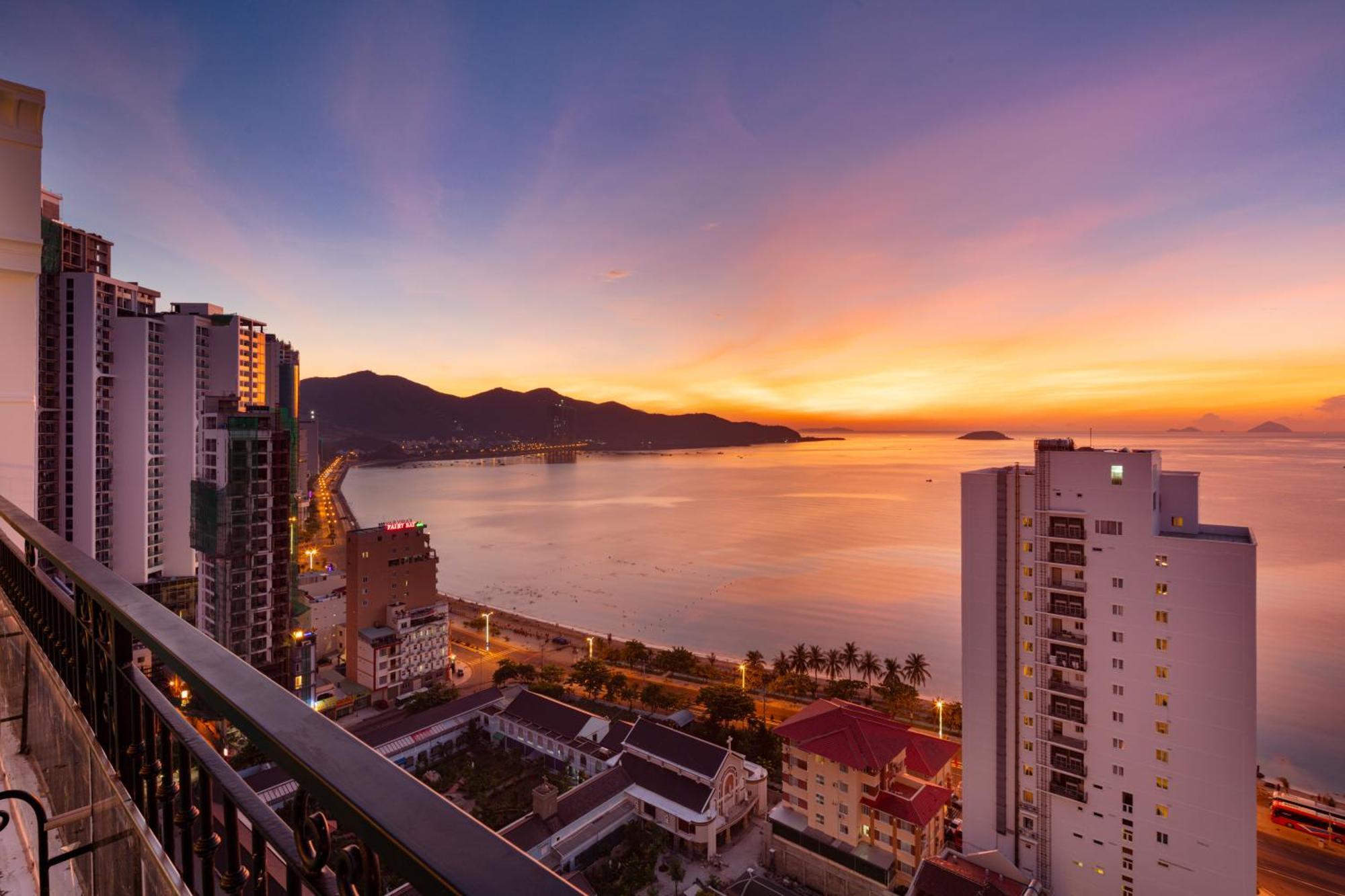 Daphovina Hotel Nha Trang Kültér fotó