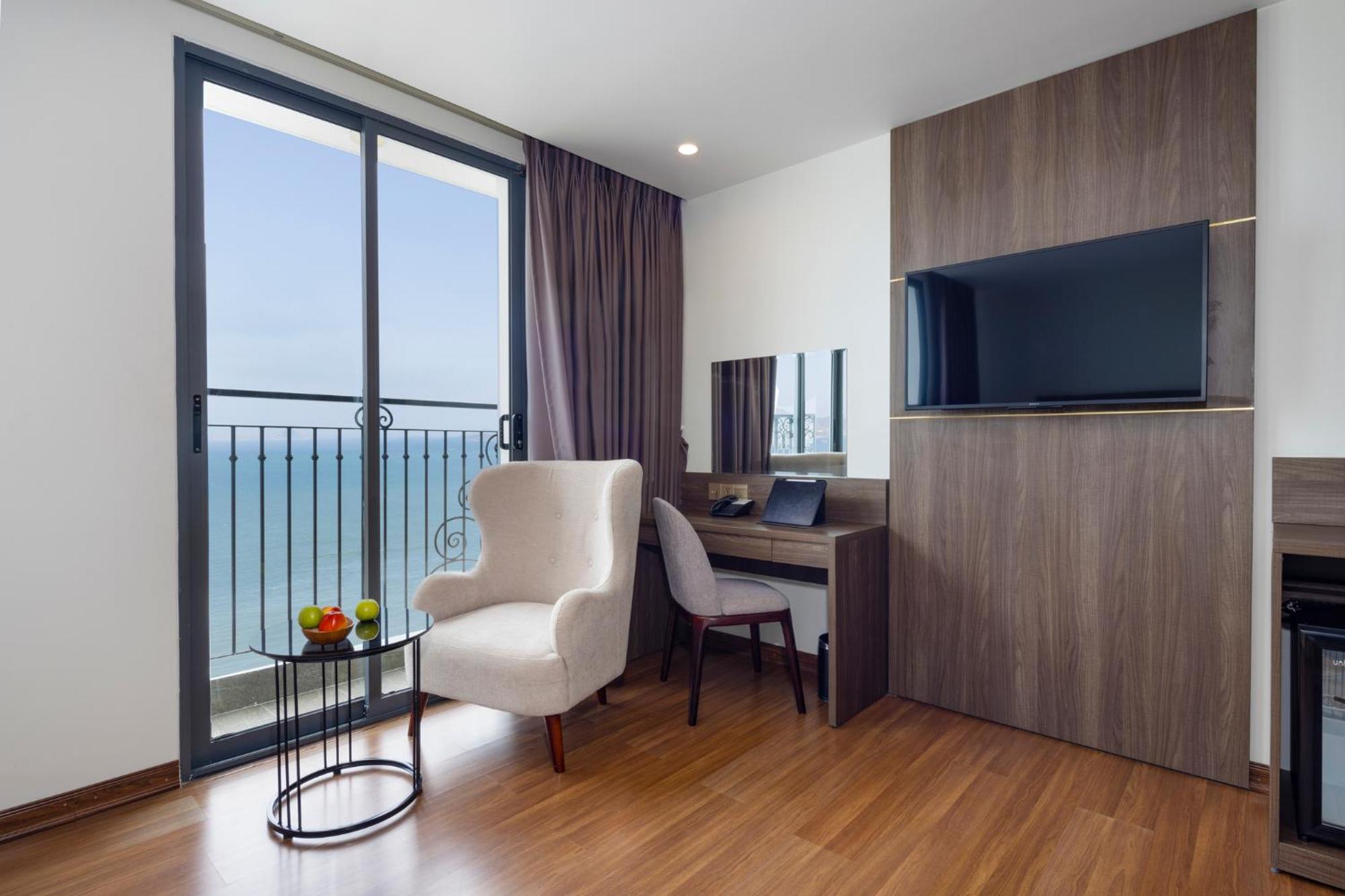 Daphovina Hotel Nha Trang Kültér fotó
