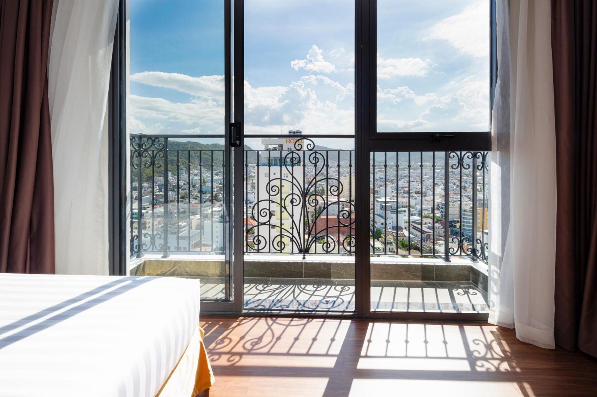 Daphovina Hotel Nha Trang Kültér fotó