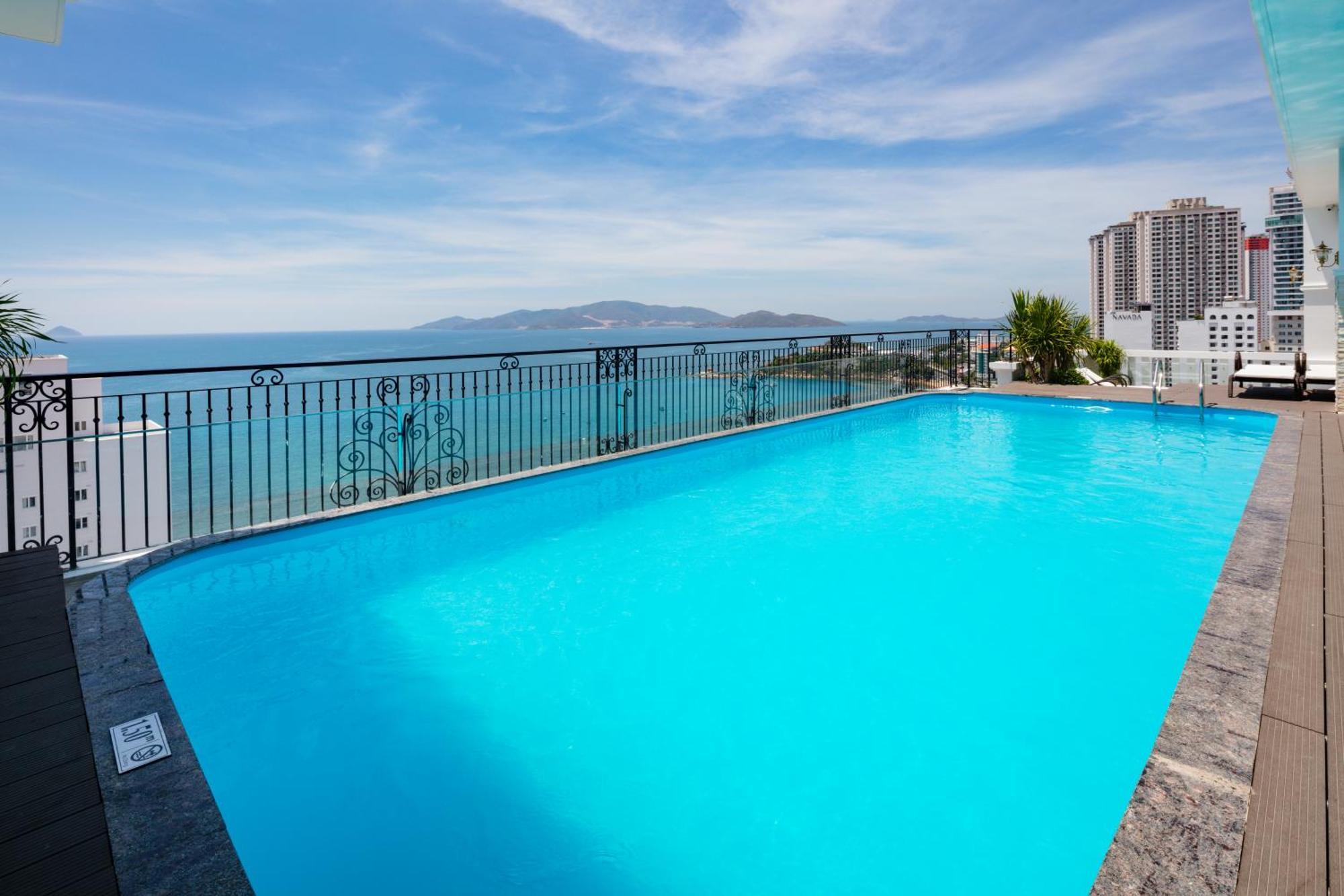 Daphovina Hotel Nha Trang Kültér fotó